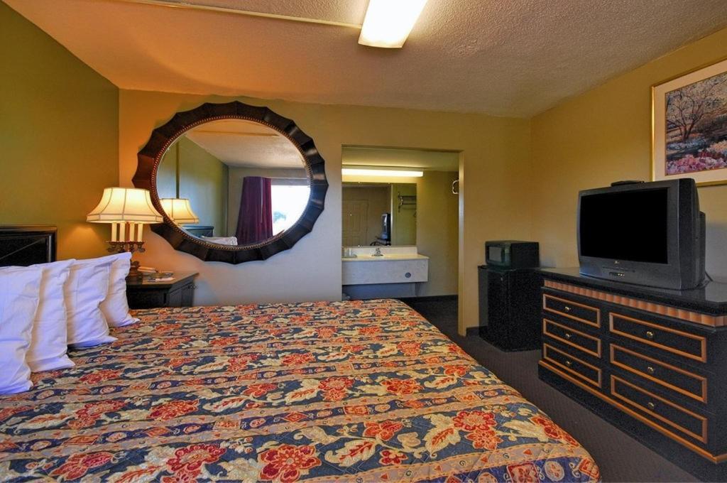 Rodeway Inn Indianola الغرفة الصورة