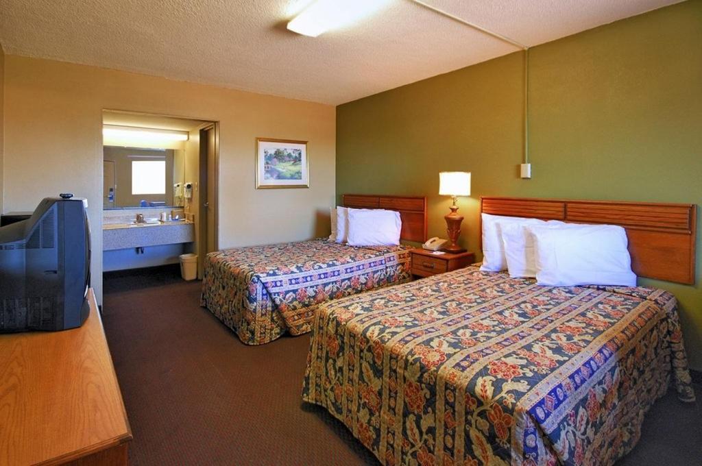 Rodeway Inn Indianola الغرفة الصورة